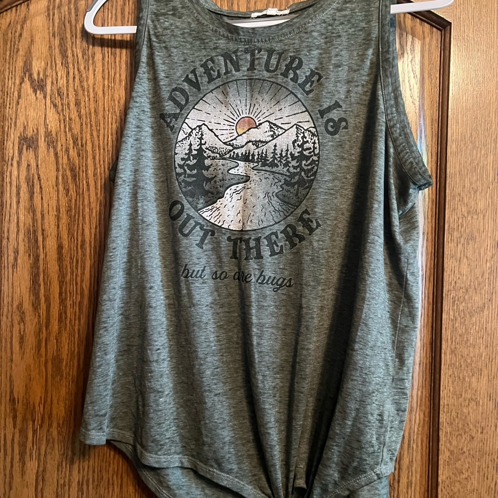 Maurices Green Graphic Sleeveless Tank